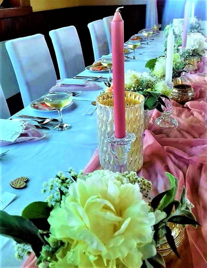 Ricany  דירות באזור Říčky, בגודל 1500 מר, עם 21 חדרי שינה ו- 21 חדרי רחצה פרטיים מראה חיצוני תמונה